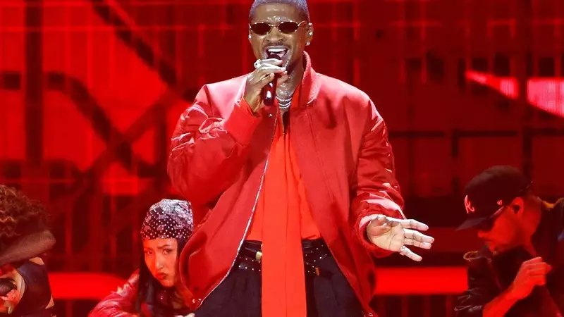 Usher's Concert Incident: Fan Rejection and Online Reactions