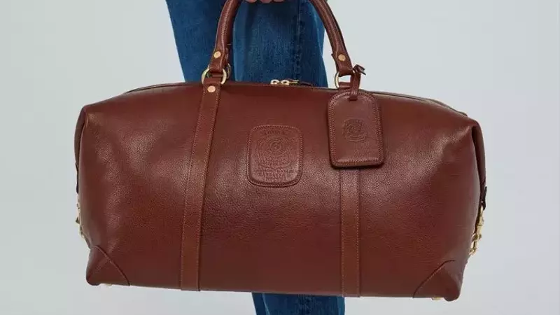 The Ultimate Guide to Premium Leather Duffel Bags for Discerning Travelers