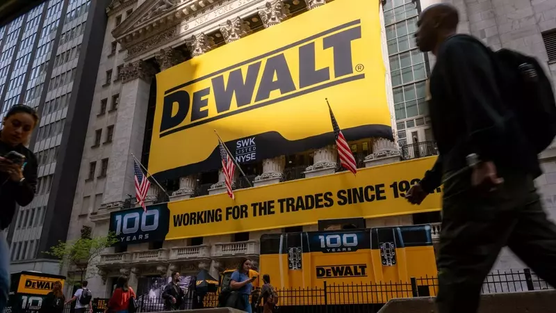 DeWalt Cordless Jobsite Fan: Powerful Cooling for Hot Workspaces
