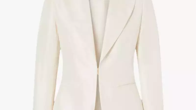 Bridal Suits: A Modern Alternative to Traditional Wedding Gowns