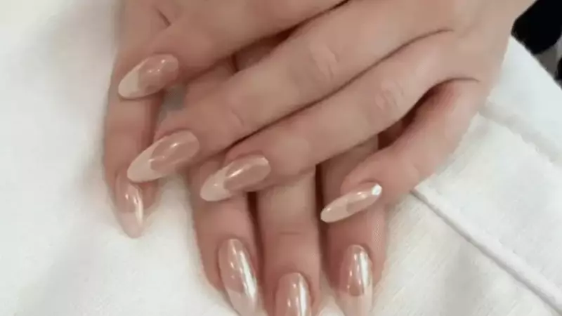 Vanilla Latte Glaze Nails: The Latest Trend