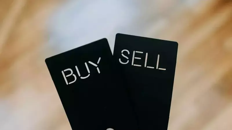 Corning Stock: A 'Buy' for AI Infrastructure Despite Post-Earnings Dip