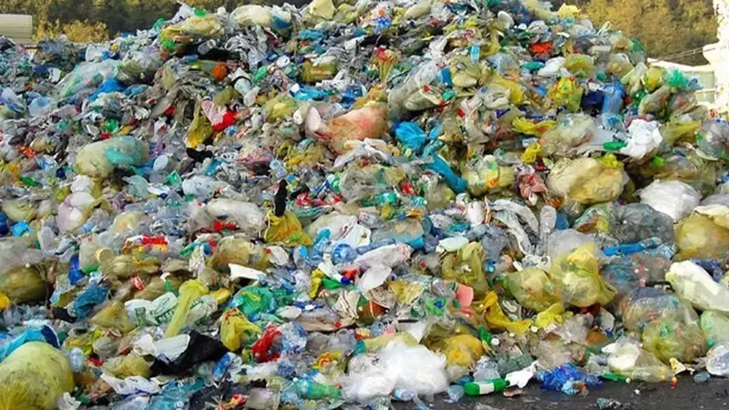 Emergenza Riciclo Plastica in Puglia: Impianti Satri e Raccolta a Rischio