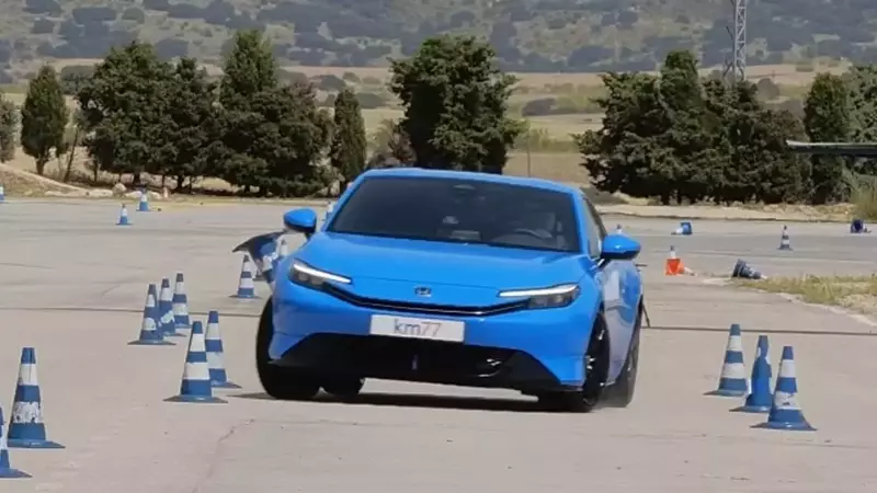 Honda Prelude Excels in Emergency Maneuver Test