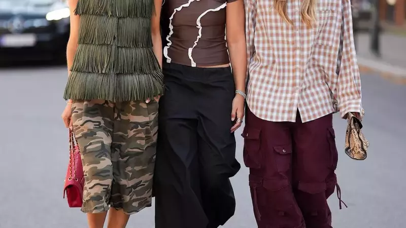 The Eclectic Charm of 'Opposition Dressing' at Fashion Week