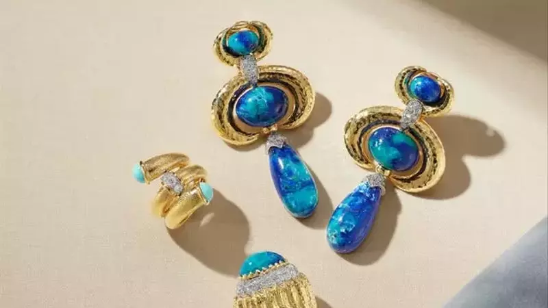 Jewelry Trends: Craftsmanship, Color, and Unique Experiences