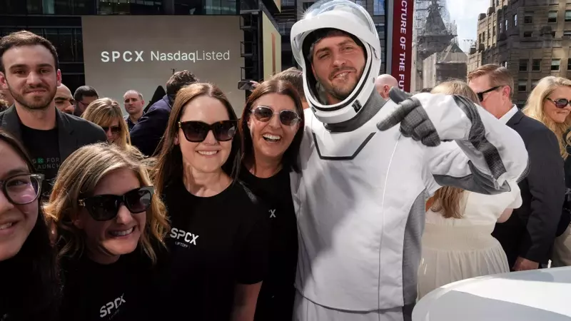 SpaceX Stock Plunge: An Analysis of Historical IPO Performance and Future Projections