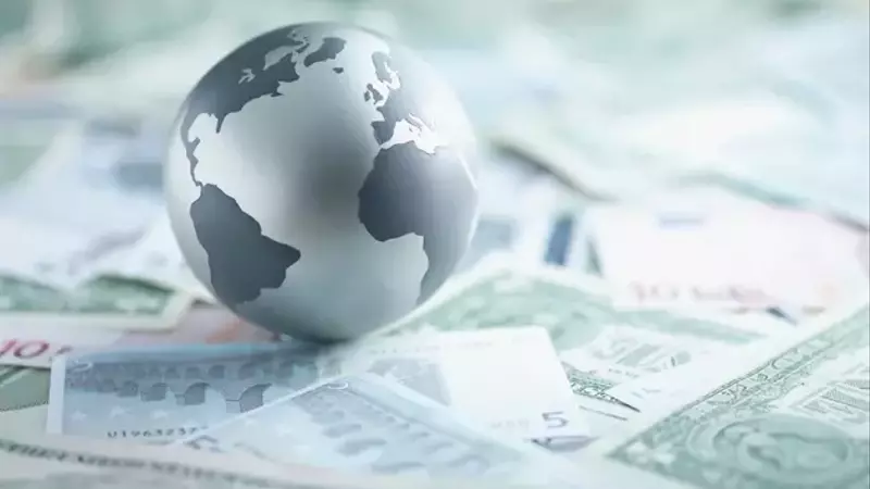Understanding Emerging Market Bonds: Hard vs. Local Currency
