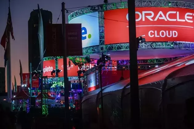 Oracle's Debt Strategy: A Potential Replay of 2008 Financial Crisis Dynamics?