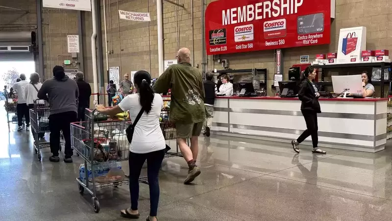 Who Shops at Costco? A Deep Dive into the Warehouse Giant's Customer Base