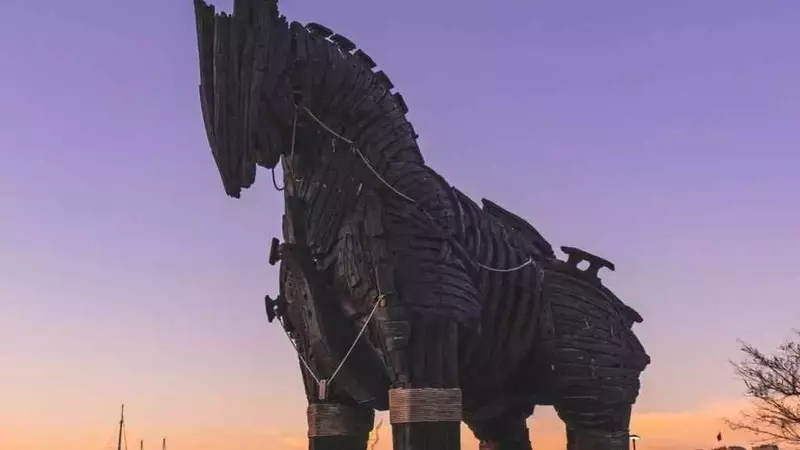 Il Mistero del Cavallo di Troia: Un Cavallo, Un Ariete o Una Nave?