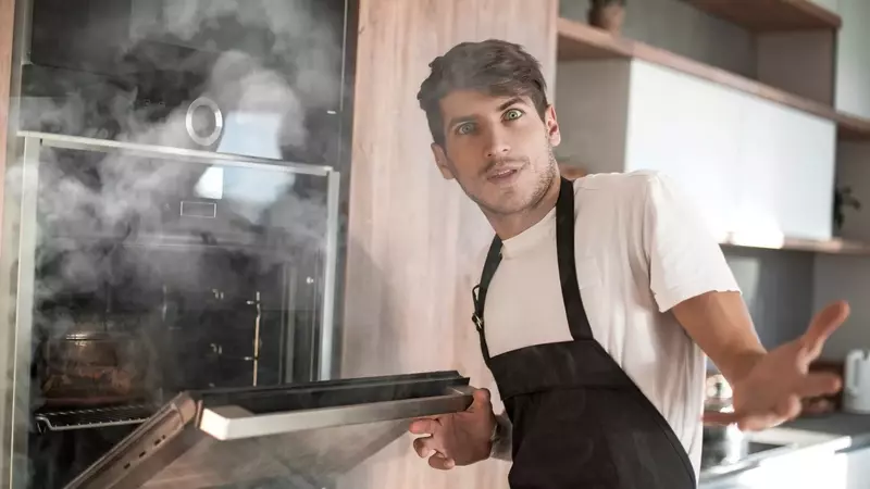 Cucinare in Sicurezza: I Rischi Nascosti e Come Evitarli