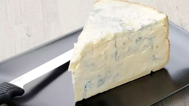 Allerta alimentare: Gorgonzola DOP ritirato dal mercato per rischio Listeria