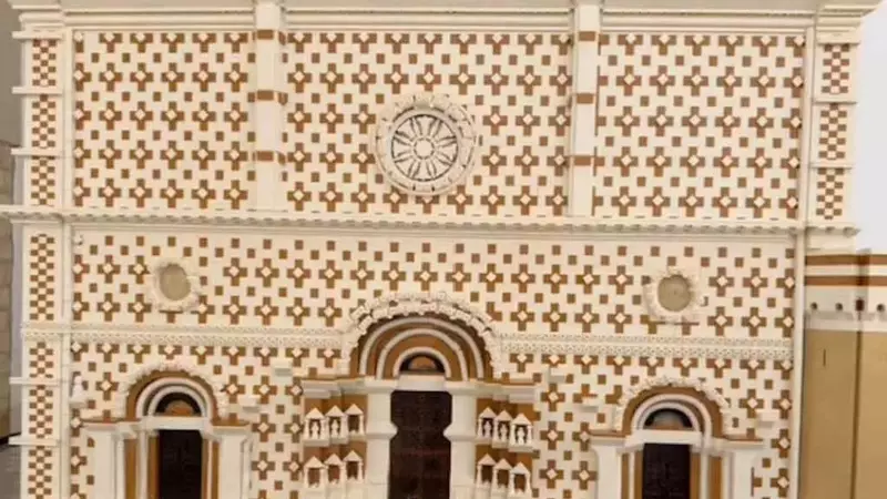 La Basilica di Collemaggio rinasce in Lego: un'opera d'arte in mattoncini a L'Aquila