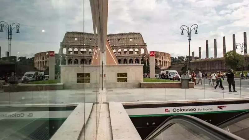 La Stazione Colosseo della Metro C in Lizza per il Prestigioso Prix Versailles