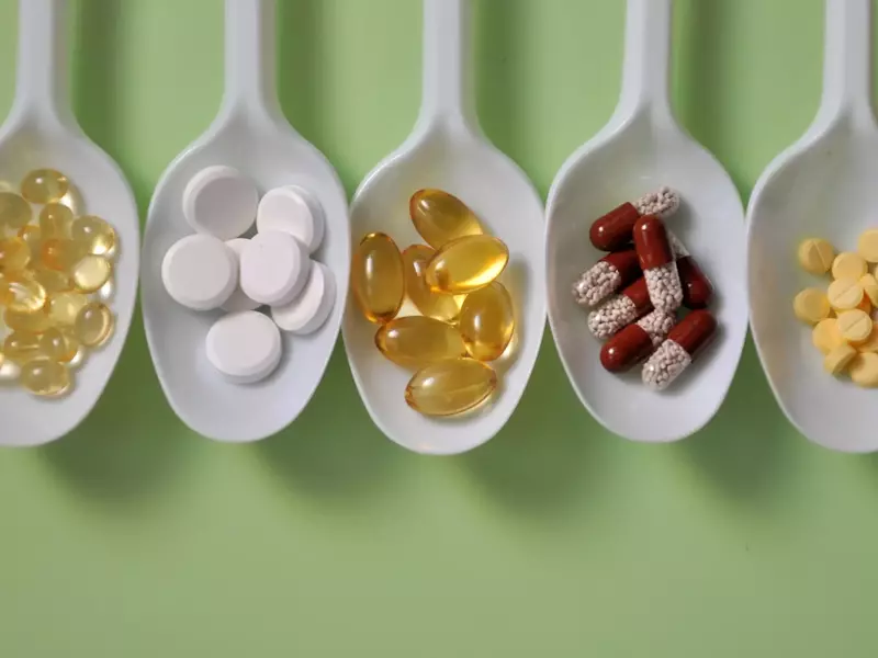 Calcio e Vitamina D: L'Inutilità degli Integratori nella Prevenzione di Fratture e Cadute negli Anziani